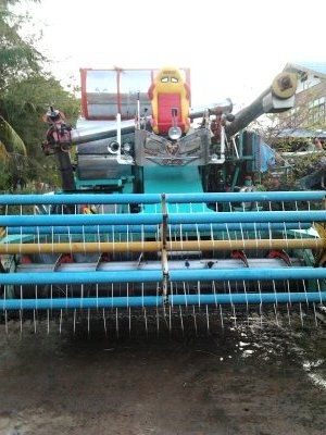 รถเกี่วยข้าว