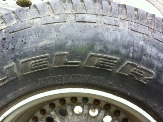 ล้อ แท้japan osaka ยี่ห้อ pass ล้อเบามาก 16*8.ojj off-13 พร้อมยางดอกเต็มๆของ goodrich 265/75/16 ล้อโต