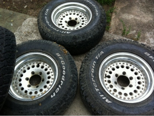 ล้อ แท้japan osaka ยี่ห้อ pass ล้อเบามาก 16*8.ojj off-13 พร้อมยางดอกเต็มๆของ goodrich 265/75/16 ล้อโต