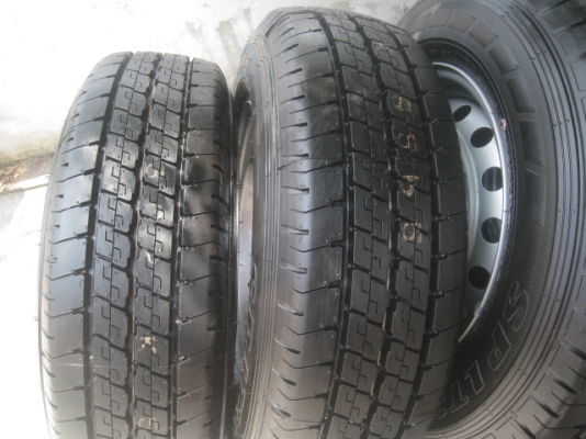 ขายกะทะล้อป้ายแดง Isuzu d-max ขอบ15 6รู139.7 +ยางผลิตสัปดาห์ที่ 51 ปี13 สนใจติดต่อเล็กคลองสามครับ 081-3747940