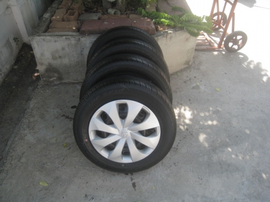 ขายกะทะล้อป้ายแดง new yaris ขอบ14 4รู100 +ยาง ผลิตสัปดาห์ที่ 09 ปี14 ตุ่มและสีที่หน้ายางมีทุกเส้นครับ  สนใจติดต่อเล็กคลองสามครับ 081-3747940