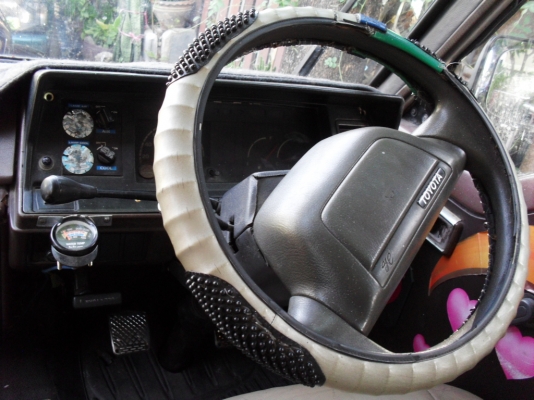 รถตู้มือ 2 สภาพดี ราคา 65000 บาท