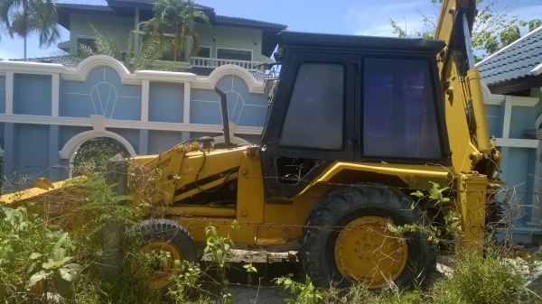 3รายขาย..1700000. 6ล้อดั้ม220แรง..รถโม่3คิว..และตักหน้าหลังขุด..(เหมาหรือแยก).