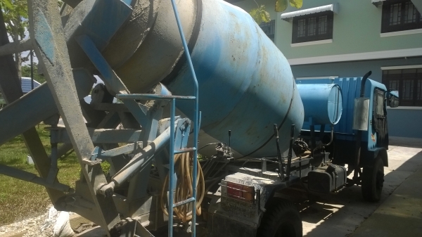 3รายขาย..1700000. 6ล้อดั้ม220แรง..รถโม่3คิว..และตักหน้าหลังขุด..(เหมาหรือแยก).