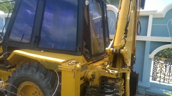 3รายขาย..1700000. 6ล้อดั้ม220แรง..รถโม่3คิว..และตักหน้าหลังขุด..(เหมาหรือแยก).