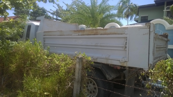 3รายขาย..1700000. 6ล้อดั้ม220แรง..รถโม่3คิว..และตักหน้าหลังขุด..(เหมาหรือแยก).