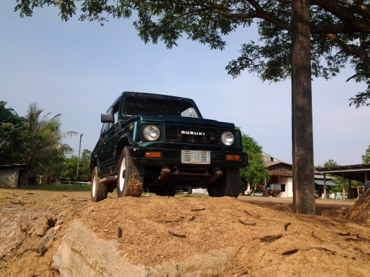 SUZUKI SPORTY 1.3 ปี38 แอร์เย็น ชุดโอนพร้อม ภาษีเต็ม