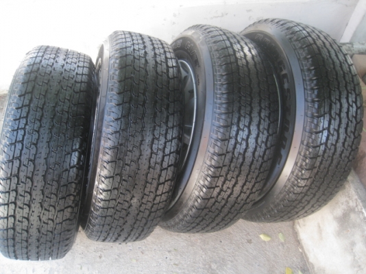 ขายล้อแม็กป้ายแดง Pajero sport 17"x7.5" et38 6รู139.7 +ยางปี13สนใจติดต่อเล็กคลองสามครับ 081-3747940