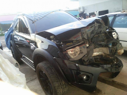 ขายหัวเก๋งตามสภาพ ชนหน้านิสสสนึง