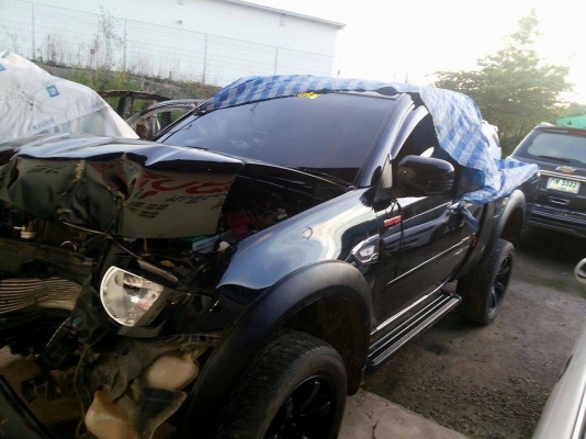 ขายหัวเก๋งตามสภาพ ชนหน้านิสสสนึง ขายหัวเก๋งตามสภาพ ชนหน้านิสสสนึง