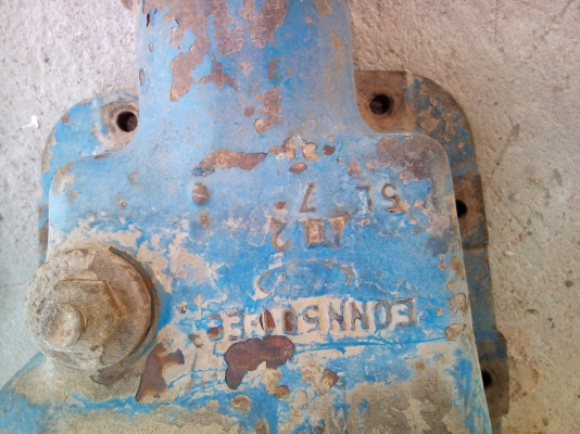 ขายครับฝากปั๊มขาว หลังเต่า ยกหางหลัง ของรถฟอร์ด5000