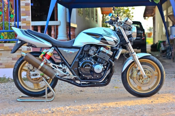 ขายCB400ปี98V.Sอินวอยสรรพสามิตแท้ๆ เครื่องดีมาก
