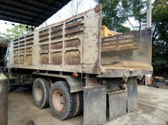 รถมิตซู 10 ล้อดั้ม FN527M - TC  เปลื่ยนเครื่อง 220 แรงม้า.  สนใจติดต่อ 081 - 6079515