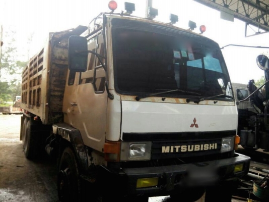 รถมิตซู 10 ล้อดั้ม FN527M - TC  เปลื่ยนเครื่อง 220 แรงม้า.  สนใจติดต่อ 081 - 6079515