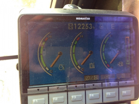 ขายด่วน KOMATSU PC200-8 ไมล์ 12,xxxชม.ค่ะ ขายด่วน KOMATSU PC200-8 ไมล์ 12,xxxชม.ค่ะ