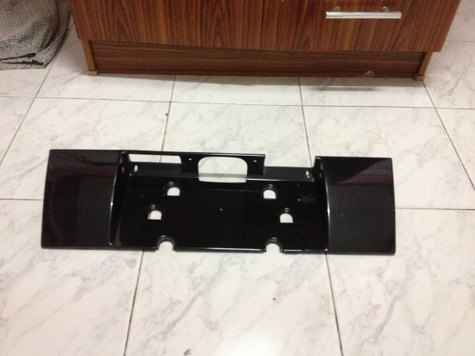 ขายชิ้นดำตรงทะเบียนหลังของไฟท้าย3ชั้น e30 ราคา500บาท โทร0924462525โส กทม