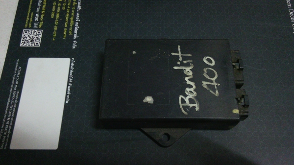 ขายปั๊ม Tokico ฝั่งขวา 1 ตัว และ กล่องไป Bandit 400 ฝาดำครับ