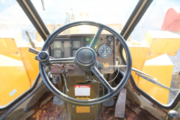 ขาย!!! รถตัก KOMATSU WA150-1 รถนอก มีเอกสาร สภาพเดิมๆสวย ขาย!!! รถตัก KOMATSU WA150-1 รถนอก มีเอกสาร สภาพเดิมๆสวย