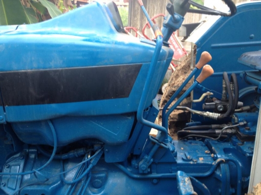 ขายรถไถ่ 2เพลา newholland3930  ดันดินมีผานหน้า ผานหลัง ยางใหม่เอกสารเล่มทะเบียน