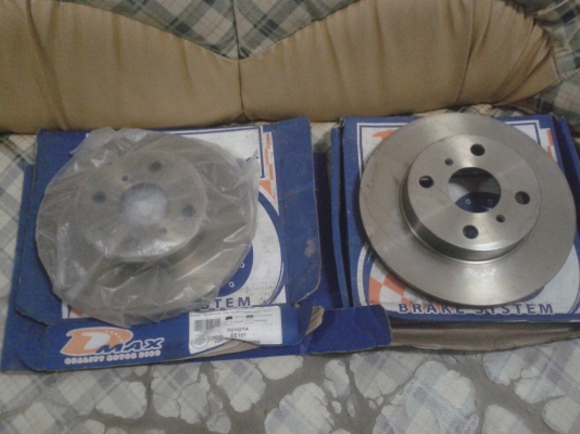 ขายจานดิสของใหม่แกะกล่องใส่3ห่วง ตองหนึ่ง ไฮทอร์ค 1คู่ 1200