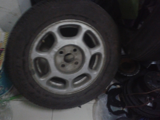 ขายล้ออะไหล่ 1วง 4รู100 ขอบ14"พร้อมยาง 800