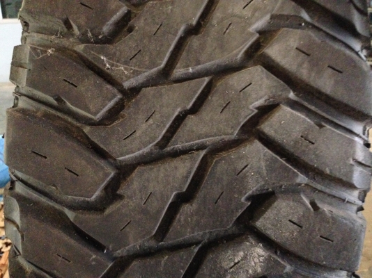 ล้อแม็ก พร้อม ยาง 33X12.50 R 17 L ( cooper discoverer stt )