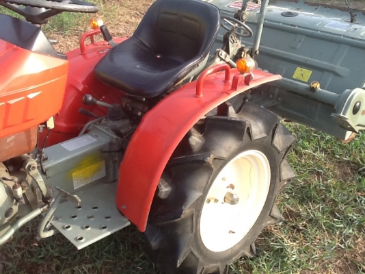 รถไถยันม่า รุ่นzen-noh ym1401