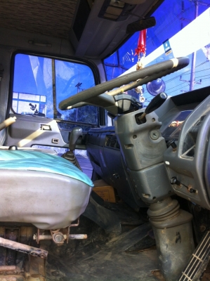 10ล้อดั้มHINO FM3MNLD 240แรง รถห้างแท้..เก๋งเคยเก็บสีมาแล้ว รถดี แห้งทั้งคัน แค่สีหัวเก๋งไม่ค่อยสวย