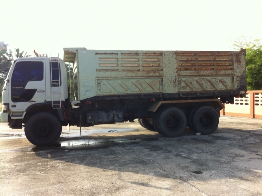10ล้อดั้มHINO FM3MNLD 240แรง รถห้างแท้..เก๋งเคยเก็บสีมาแล้ว รถดี แห้งทั้งคัน แค่สีหัวเก๋งไม่ค่อยสวย