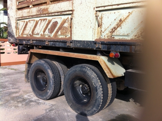 10ล้อดั้มHINO FM3MNLD 240แรง รถห้างแท้..เก๋งเคยเก็บสีมาแล้ว รถดี แห้งทั้งคัน แค่สีหัวเก๋งไม่ค่อยสวย