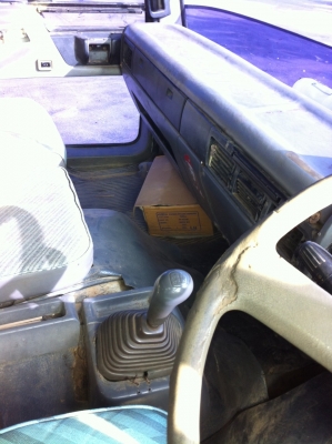 10ล้อดั้มHINO FM3MNLD 240แรง รถห้างแท้..เก๋งเคยเก็บสีมาแล้ว รถดี แห้งทั้งคัน แค่สีหัวเก๋งไม่ค่อยสวย