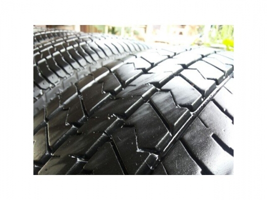 ยาง  dunlop 205/65/15   นุ่มๆ ดอกหนาๆ