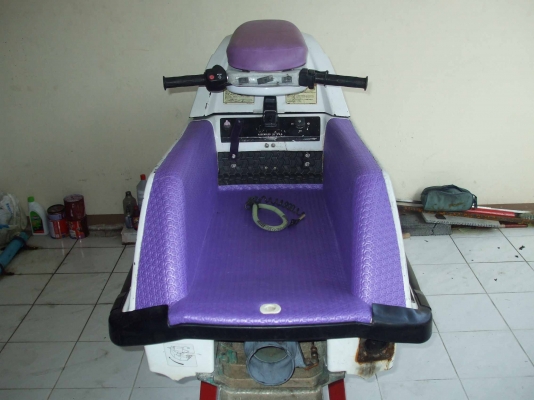 ขายเจ็ตสกียามาฮ่า650ยืนพร้อมเทลเลอร์ และ ของแถมยางใหม่