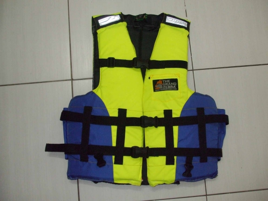 ขายเจ็ตสกียามาฮ่า650ยืนพร้อมเทลเลอร์ และ ของแถมยางใหม่