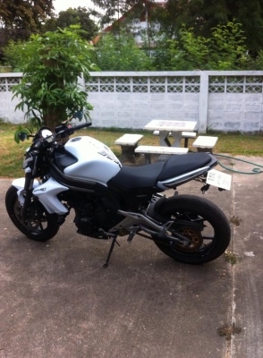 ขาย ER6n 2012 สีขาว สภาพสวยๆ