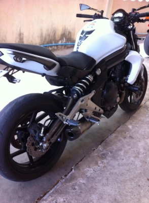 ขาย ER6n 2012 สีขาว สภาพสวยๆ