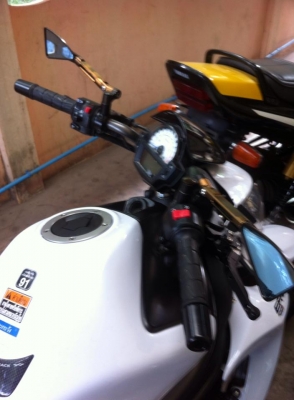 ขาย ER6n 2012 สีขาว สภาพสวยๆ