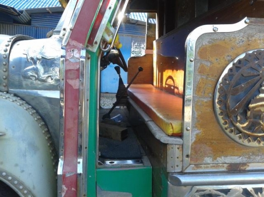 ขายรถบรรทุกสิบล้อหน้ายาว 1 เพลา กระบะไม่ดัมพ์ เครื่อง EH700 - 6 เกียร์ HO 6 ขายรถบรรทุกสิบล้อหน้ายาว 1 เพลา กระบะไม่ดัมพ์ เครื่อง EH700 - 6 เกียร์ HO 6