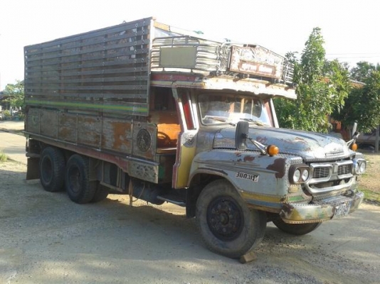 ขายรถบรรทุกสิบล้อหน้ายาว 1 เพลา กระบะไม่ดัมพ์ เครื่อง EH700 - 6 เกียร์ HO 6 ขายรถบรรทุกสิบล้อหน้ายาว 1 เพลา กระบะไม่ดัมพ์ เครื่อง EH700 - 6 เกียร์ HO 6