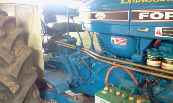 ขายรถไถฟอร์ด6600มีผาน7ใบมีดCMTพร้อมใช้ครับ ขายรถไถฟอร์ด6600มีผาน7ใบมีดCMTพร้อมใช้ครับ