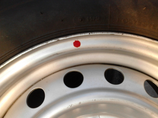 ขายล้อขอบ 15  ขนาด 6 รู  มี 1 ล้อ  TEL.081-427-3941