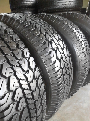 255/70R15  MICHELIN LTX  AT 255/70R15  มีชุด 4  เส้น  TEL.081-427-3941