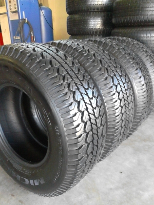 255/70R15  MICHELIN LTX  AT 255/70R15  มีชุด 4  เส้น  TEL.081-427-3941