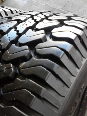 255/70R15  MICHELIN LTX  AT 255/70R15  มีชุด 4  เส้น  TEL.081-427-3941