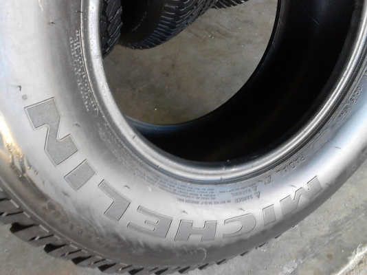 255/70R15  MICHELIN LTX  AT 255/70R15  มีชุด 4  เส้น  TEL.081-427-3941