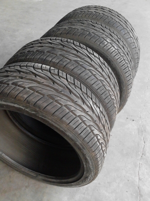 265/40R22 TOYO PROXES ST  มี ชุด 4 เส้น TEL.081-427-3941