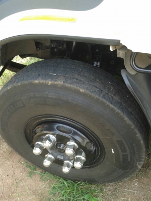 ขายรถหกล้อมือ 2isuzu  commonrail  euo3 150แรง สภาพสวย ไม่เคยชน ไม่เคยแกะ ยางเรเดียน ราคาต่อรองได้  สนใจติดต่อน้าเรือง 086-2453322  920,000