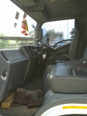 ขายรถหกล้อมือ 2isuzu  commonrail  euo3 150แรง สภาพสวย ไม่เคยชน ไม่เคยแกะ ยางเรเดียน ราคาต่อรองได้  สนใจติดต่อน้าเรือง 086-2453322  920,000