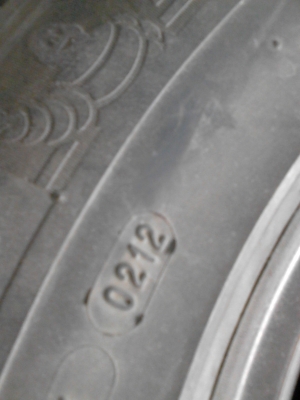 215/70R15  มิชิลิน มี 1 เส้น TEL.081-427-3941