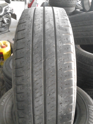 215/70R15  มิชิลิน มี 1 เส้น TEL.081-427-3941